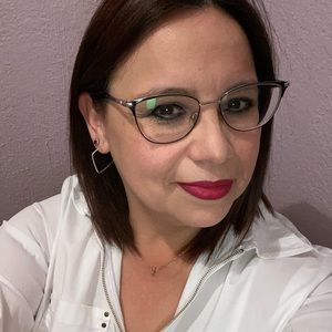 Meet your Posher, Elida